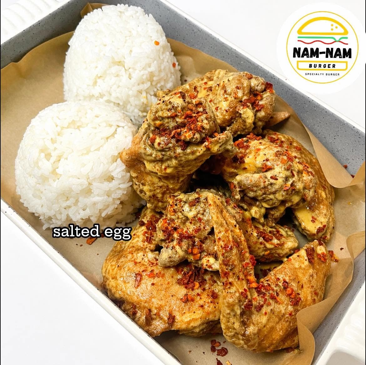 Chicken wings with salted egg